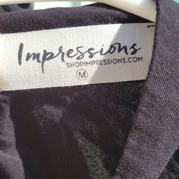 Impressions embroidered black top - Picture 4 of 5